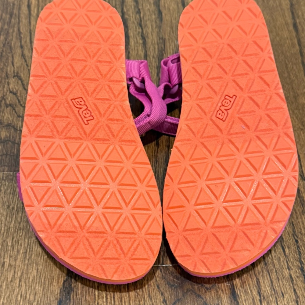 TEVA Pink Platform Girls Sandals - Picture 5 of 6